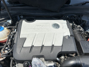 Poklopac motor