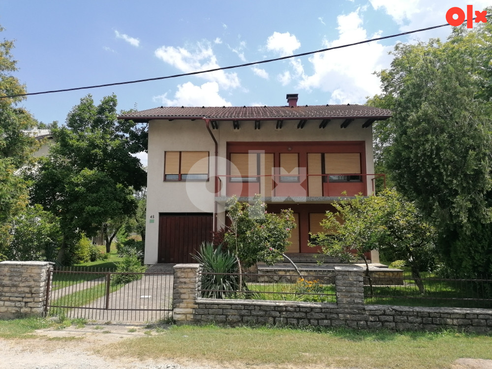 Kuća sa velikim dvorištem Bihać, Luke
