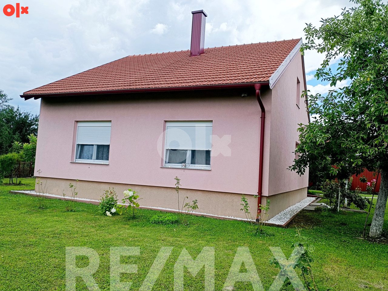 Prodaje se kuća u Laktašima na placu od 1831m2 2