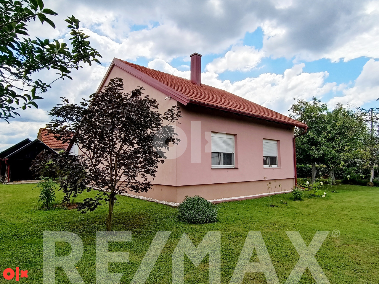 Prodaje se kuća u Laktašima na placu od 1831m2