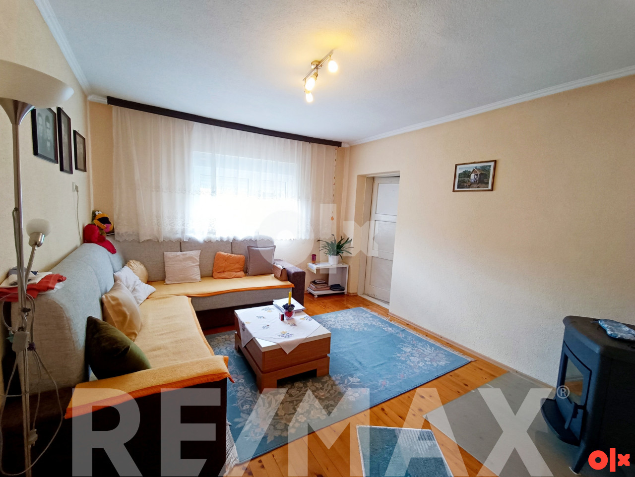 Prodaje se kuća u Laktašima na placu od 1831m2 12