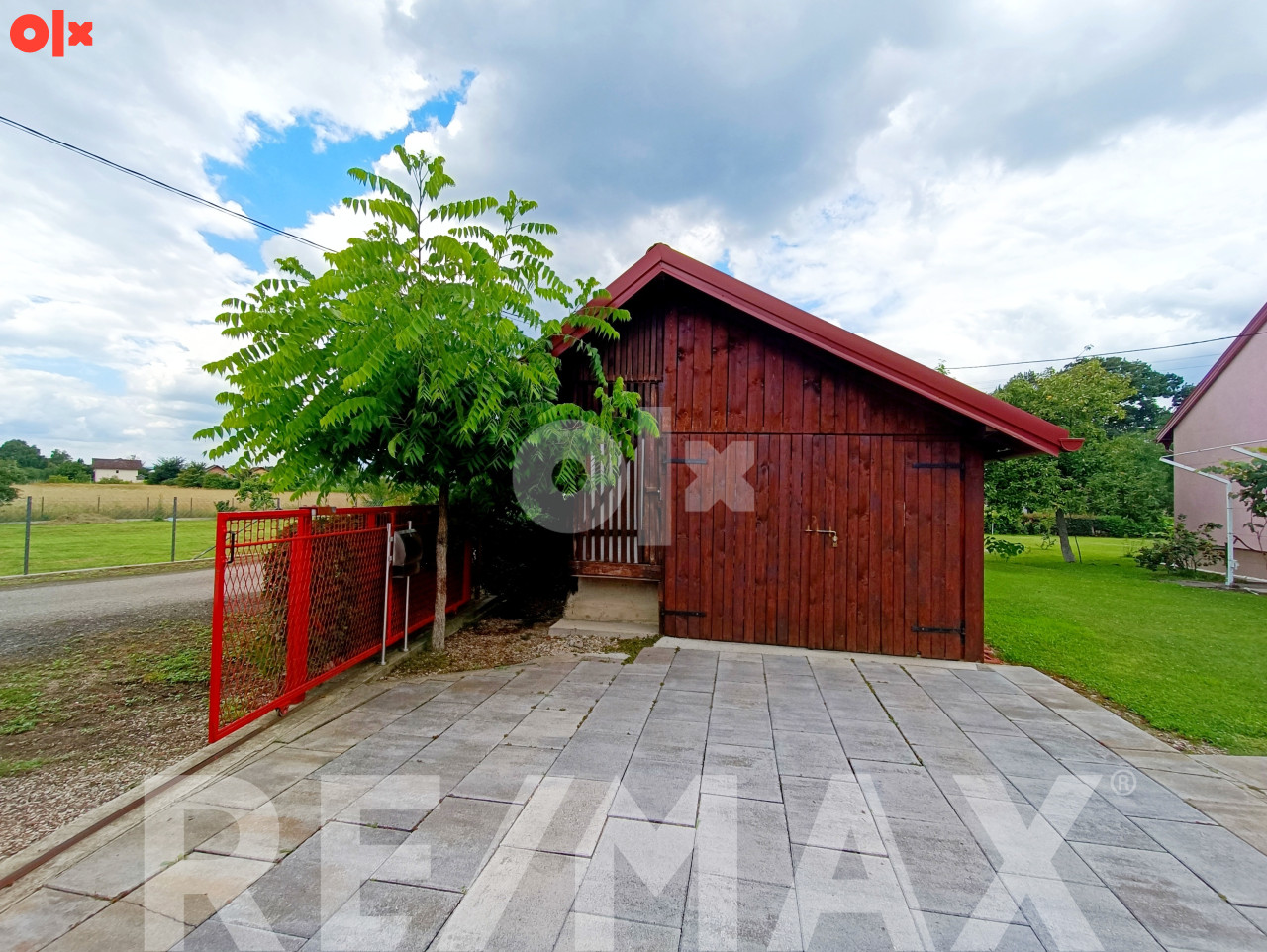 Prodaje se kuća u Laktašima na placu od 1831m2 21