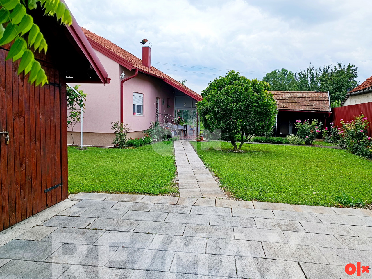Prodaje se kuća u Laktašima na placu od 1831m2 22