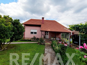 Prodaje se kuća u Laktašima na placu od 1831m2 photo 4