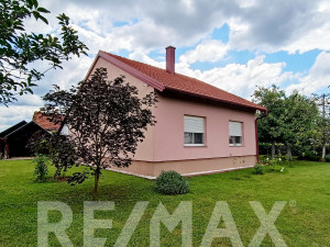 Prodaje se kuća u Laktašima na placu od 1831m2