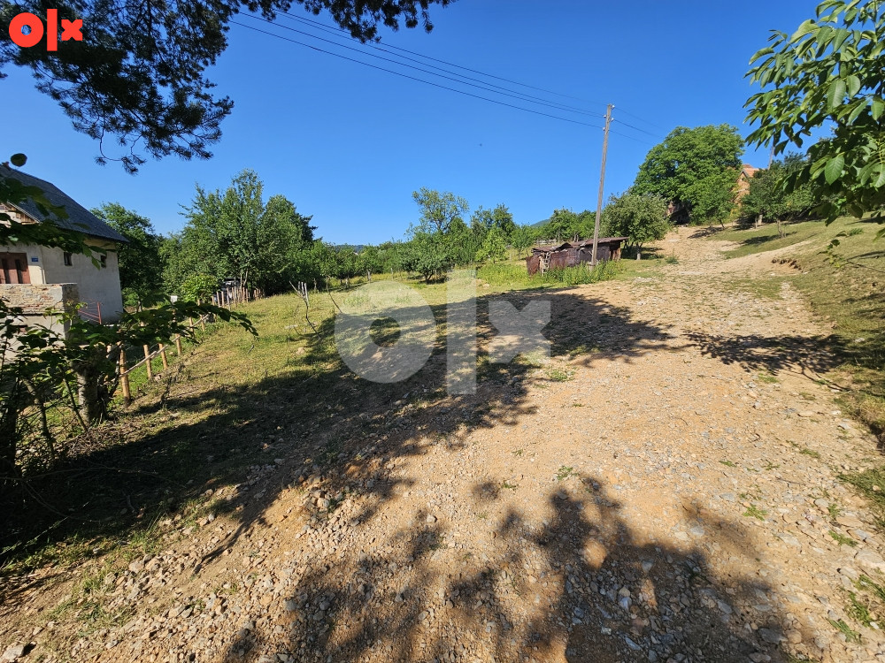 Zemljiste 2400m2 i kuca lukavica-Ivanici 21