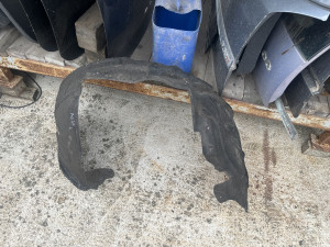 Unutrasnji blatobran pvc facelift Audi A6 4F 2011 (fotografija 2)