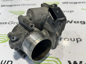 Klapna gasa Audi A4 B8 2011 (fotografija 1)