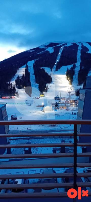 Prodaje se namješten apartman sa izvanrednim pogledom 2