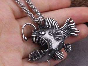 Privjesak i lancic riba