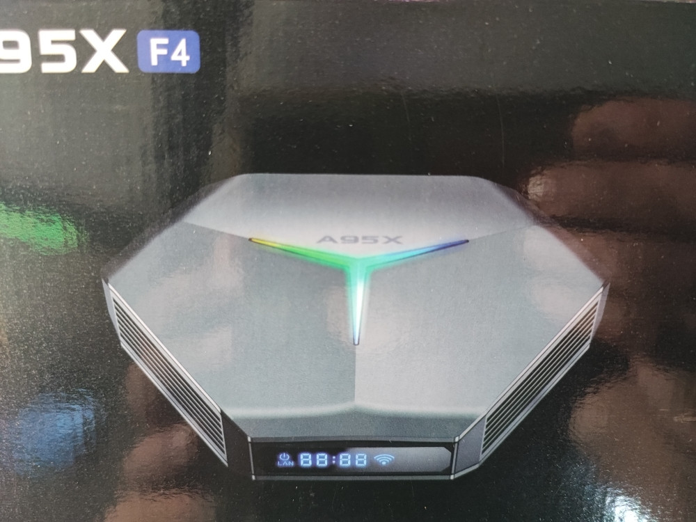 A95X F4 Amlogic+IPTV  12.mjeseci SUPER BRZI Tv box- ANDROID TV