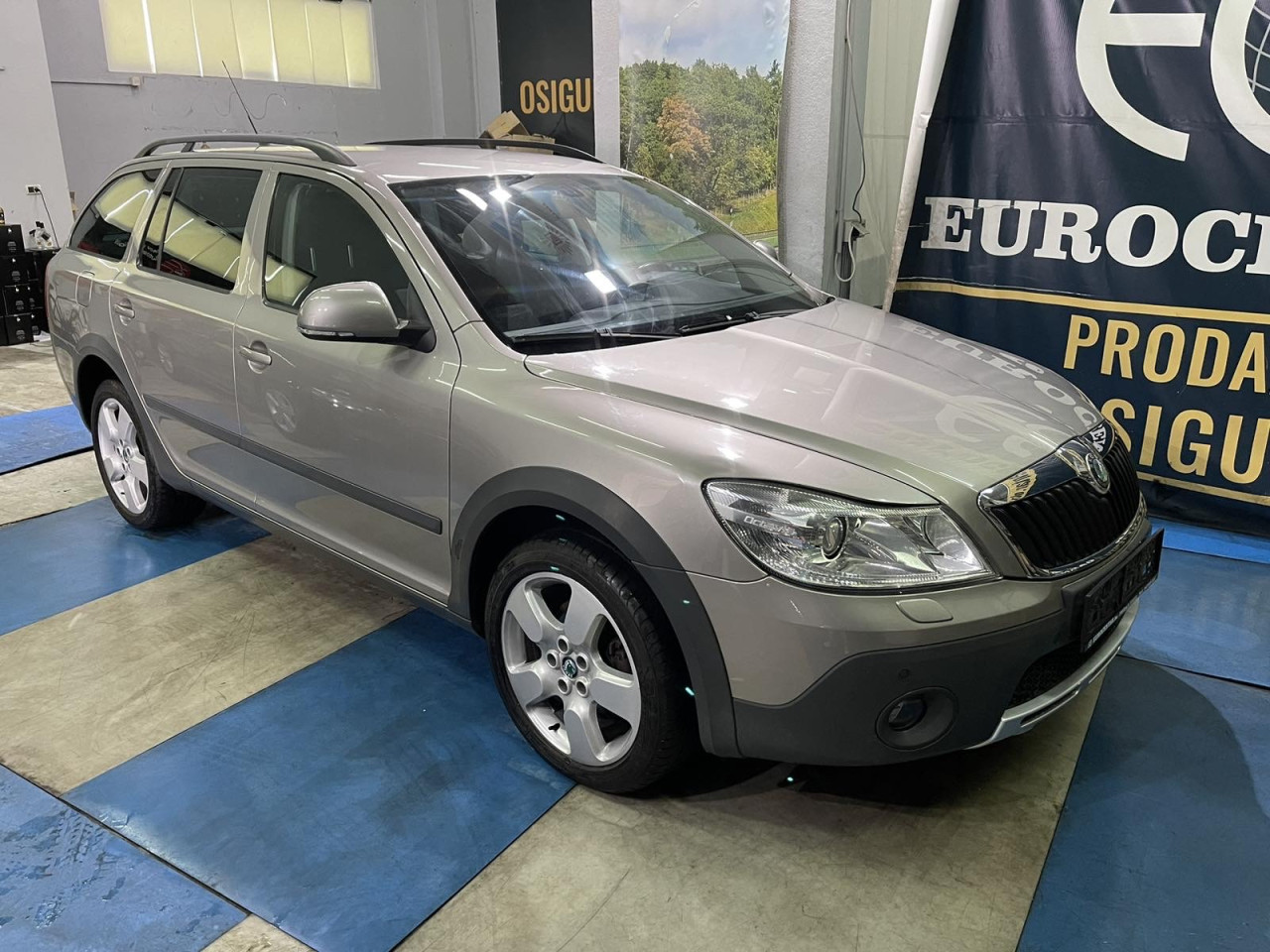 ŠKODA OCTAVIA SCOUT 4x4 1.8 TFSI ,2010 GOD, XENONI