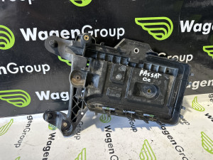 Nosac akumulatora Volkswagen Passat CC 2011 (fotografija 3)