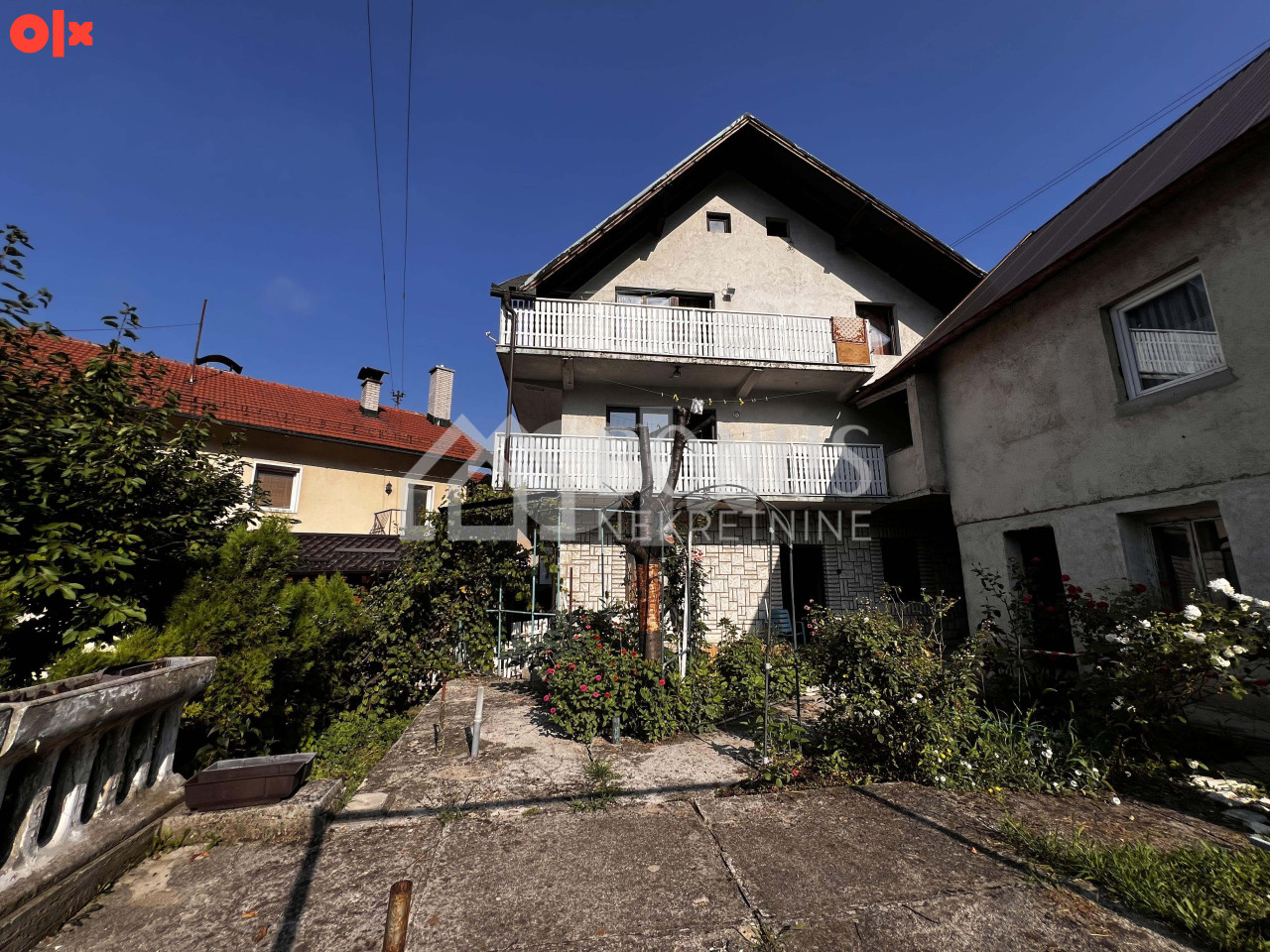Kuća sa garažom - Crkvice 2