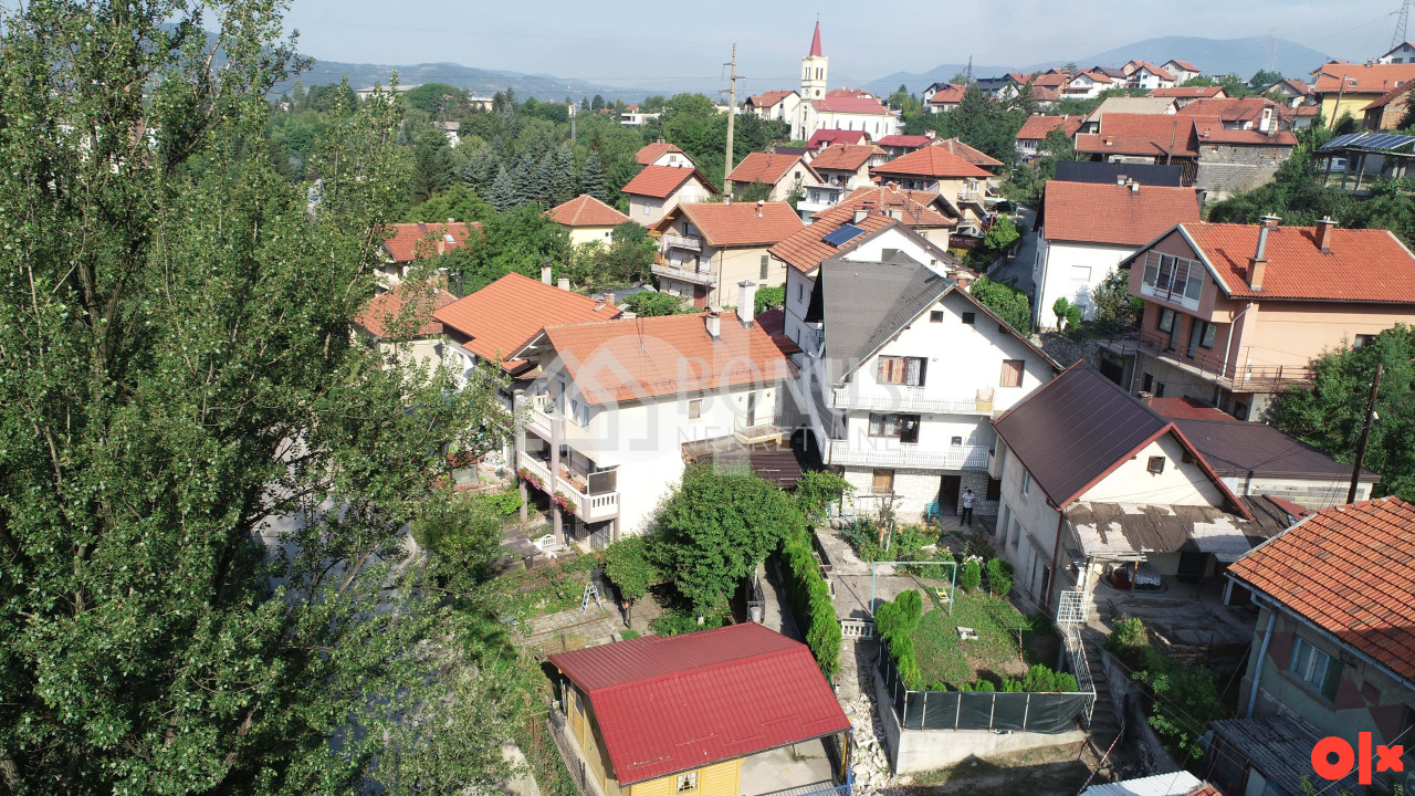 Kuća sa garažom - Crkvice 24