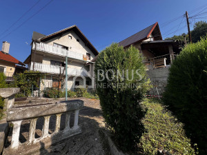 Kuća sa garažom - Crkvice