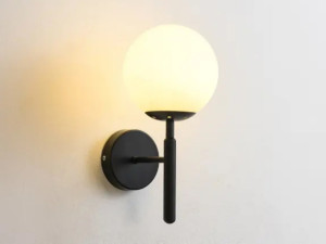 Moderna zidna lampa
