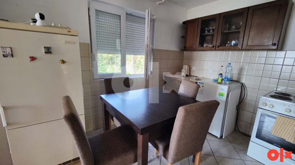 Kuća u Laktasima sa 1400m2 okućnice, staklenikom i zidanom šupom 10