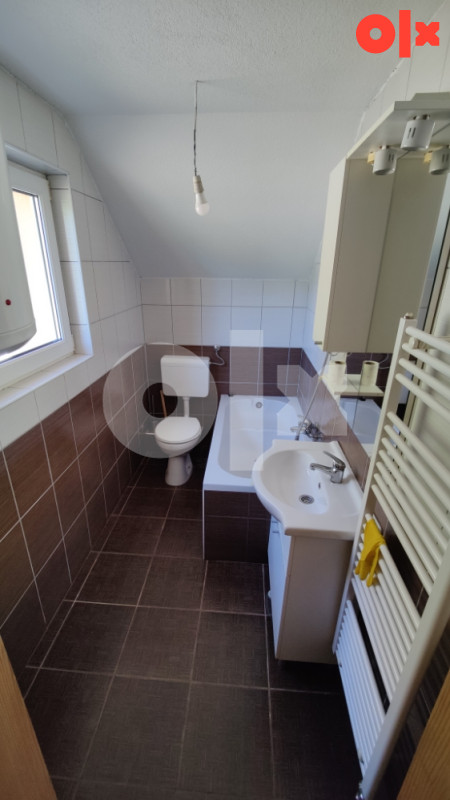 Kuća u Laktasima sa 1400m2 okućnice, staklenikom i zidanom šupom 13