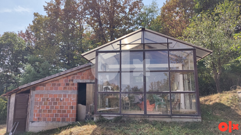 Kuća u Laktasima sa 1400m2 okućnice, staklenikom i zidanom šupom 18