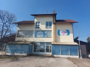 EOS / Višenamjenski poslovni objekat  / Lukavac / Prodaja