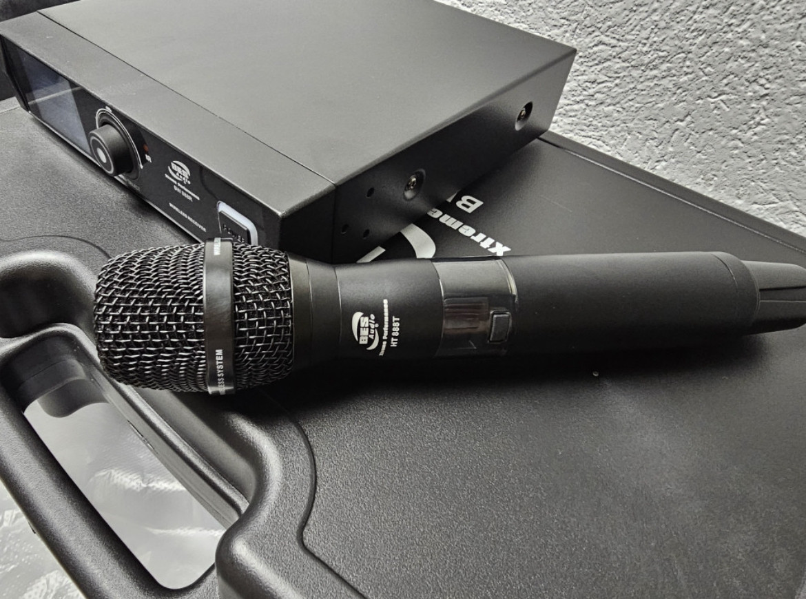 Mikrofon Bes Audio HT 888 T Perfektno stanje