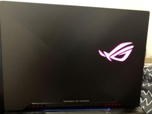 ASUS ROG STRIX SCAR GTX 1060 i7 8750h GAMING
