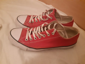 CRVENE STARKE unisex ko nove,BROJ 43*samo za sarajevo