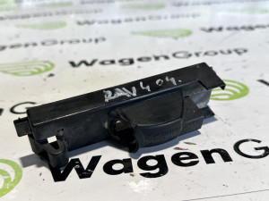 Osvjetljenje tablice Toyota RAV4 2004