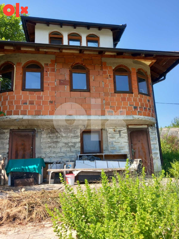 Kuća Ilidža Gladno polje (parcela 850m2) 2