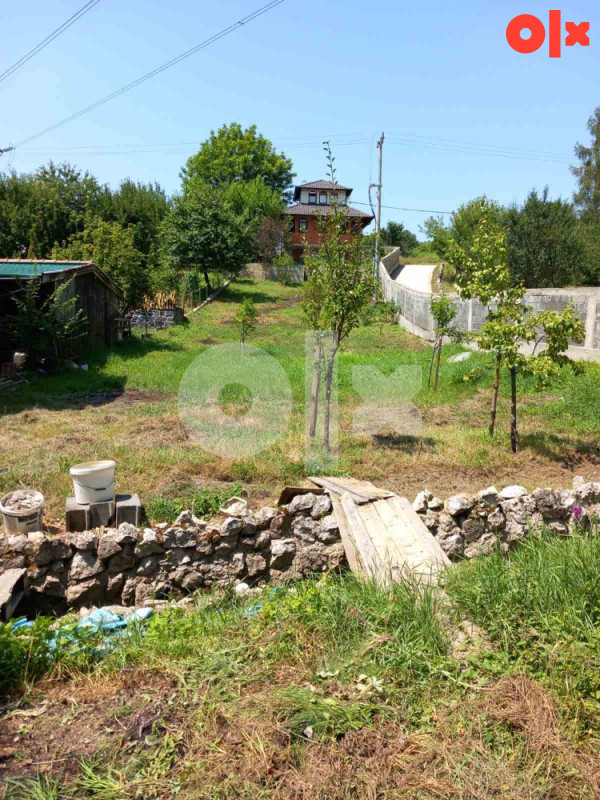 Kuća Ilidža Gladno polje (parcela 850m2)