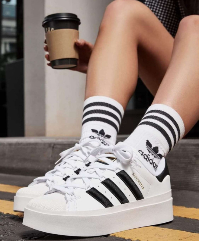 adidas gazelle silver green womens adidas Originals Women Superstar Bold White FV3334, 8.5 main image 0