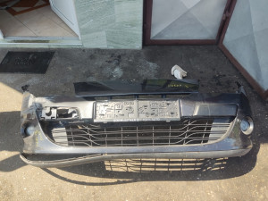 Branik prednji Renault Megane 3 2011 ostecen dijelovi Kurdić