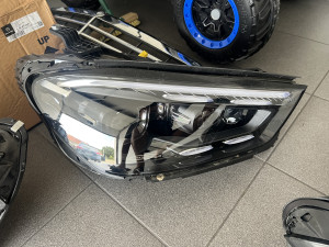 Mercedes GLE W167 Facelift desni far a1679067804