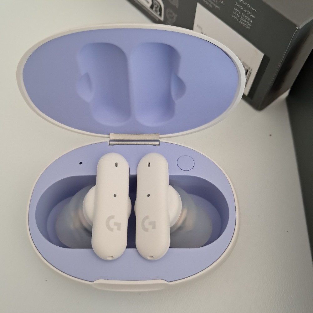 LOGITECH SLUŠALICE FITS