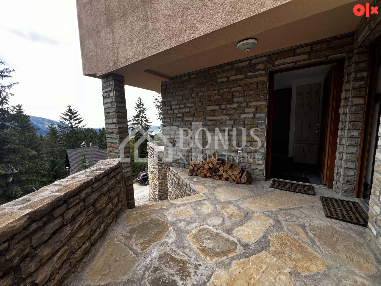 Vikendica sa tri apartmana -  Vlašić - TOP 21