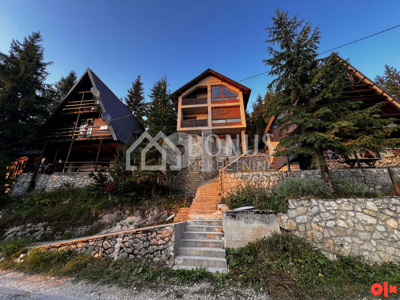 Vikendica sa tri apartmana -  Vlašić - TOP