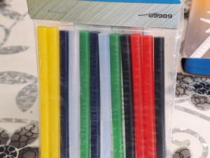 PATRONE VRUĆE LJEPILO U BOJAMA 12KOM PLASTIKA LEPLJENJE HOT GLUE