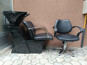 Frizerska stolica i šamponjera