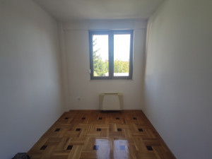 Stan u centru od 68m2 sa 3 sp. sobe.