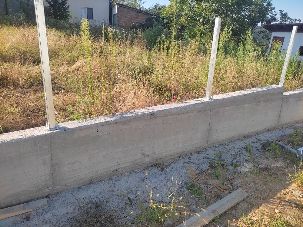 Pocinčani-Stubići/Stubovi za Panelnu Ogradu