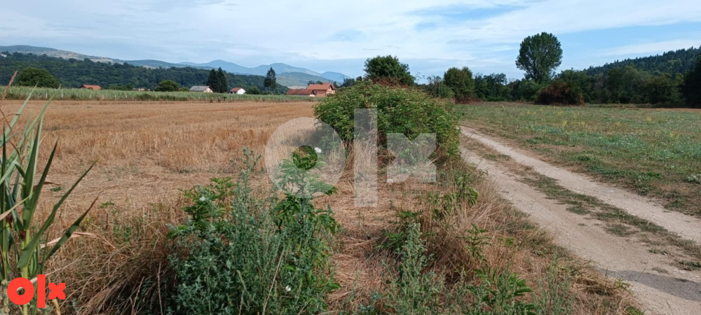 Prodajem dvije parcele u Bugojnu 5