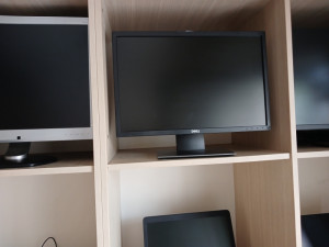 DELL MONITOR 22" HDMI DVI VGA IPS GARANCIJA 2 GODINE