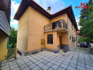 MY SPACE/ Kuca/ Stari Grad/ Cadordzina/ 150 m2