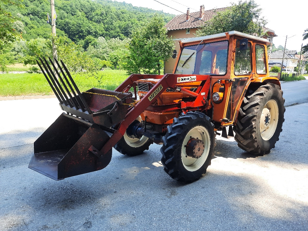 Utovarivac Kasika za traktor fiat 640