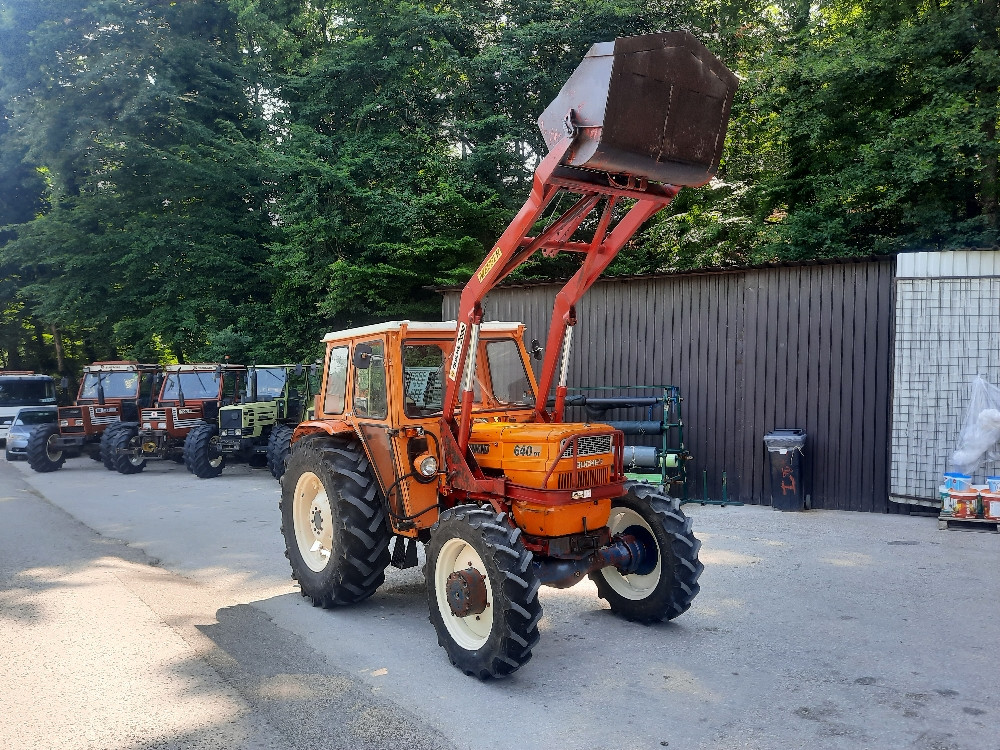 Utovarivac Kasika za traktor fiat 640