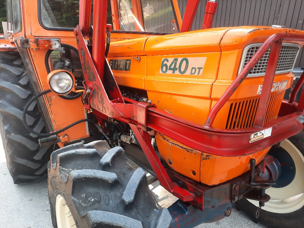 Utovarivac Kasika za traktor fiat 640