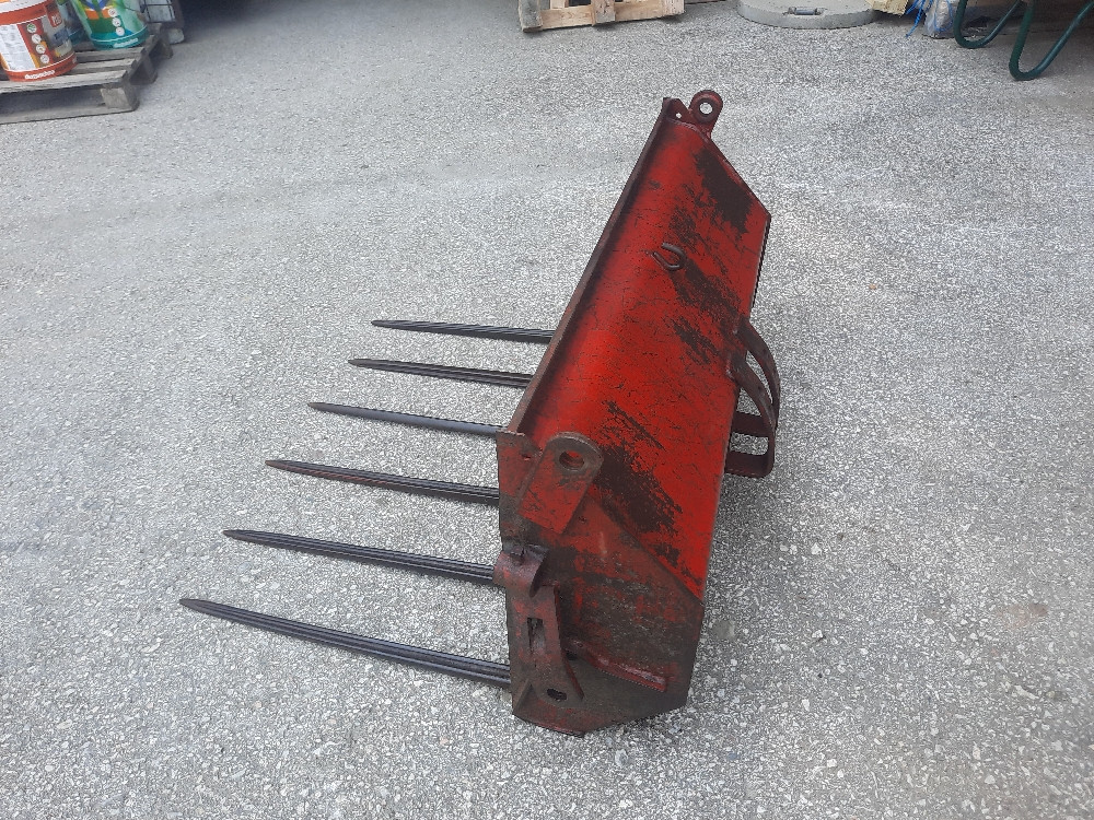 Utovarivac Kasika za traktor fiat 640