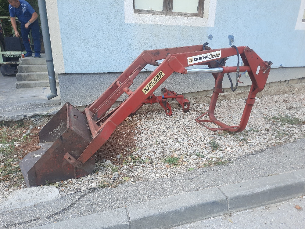 Utovarivac Kasika za traktor fiat 640