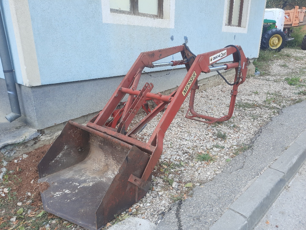Utovarivac Kasika za traktor fiat 640